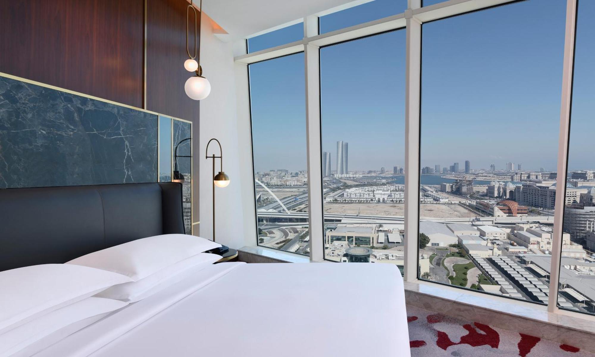 Velero Hotel Doha Lusail Экстерьер фото A bedroom at the hotel