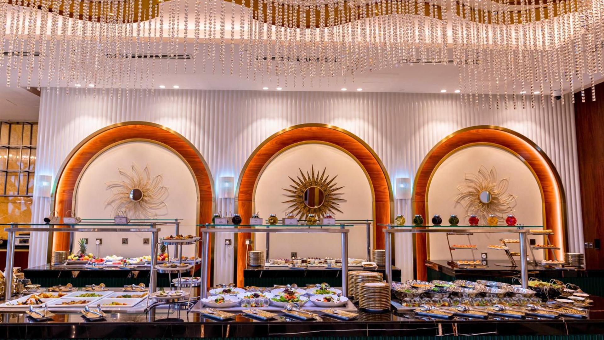 Velero Hotel Doha Lusail Экстерьер фото The buffet at the Grand Ballroom