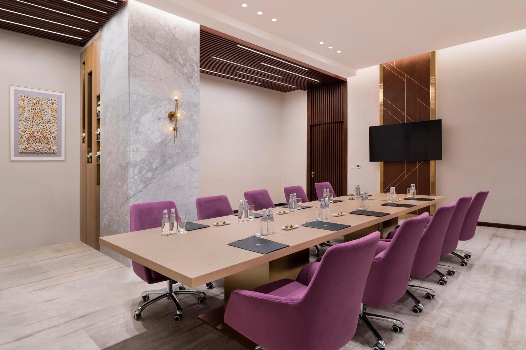 Velero Hotel Doha Lusail Экстерьер фото Boardroom