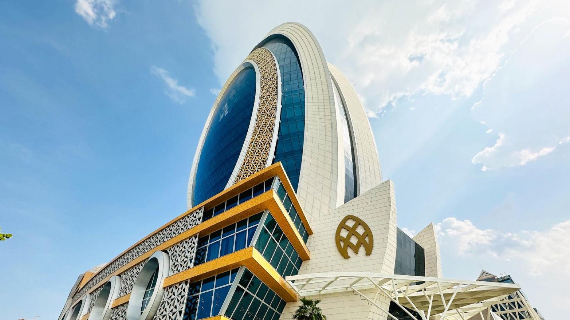 Velero Hotel Doha Lusail Экстерьер фото The new headquarters of the National Bank of Azerbaijan in Baku