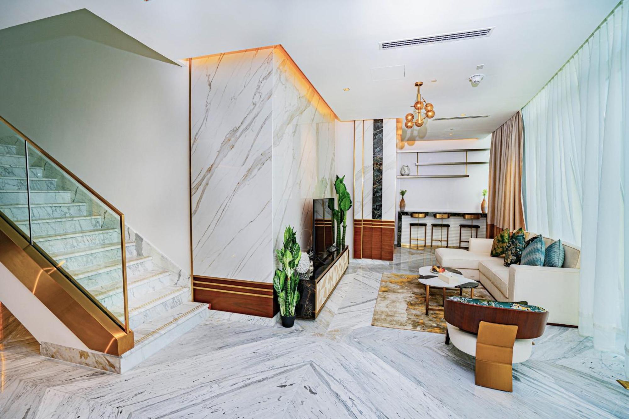 Velero Hotel Doha Lusail Экстерьер фото Interior of a Sky Villa